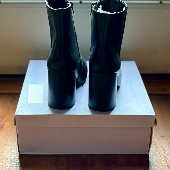 Steve Madden High Heel Boots - Picture 5 of 6